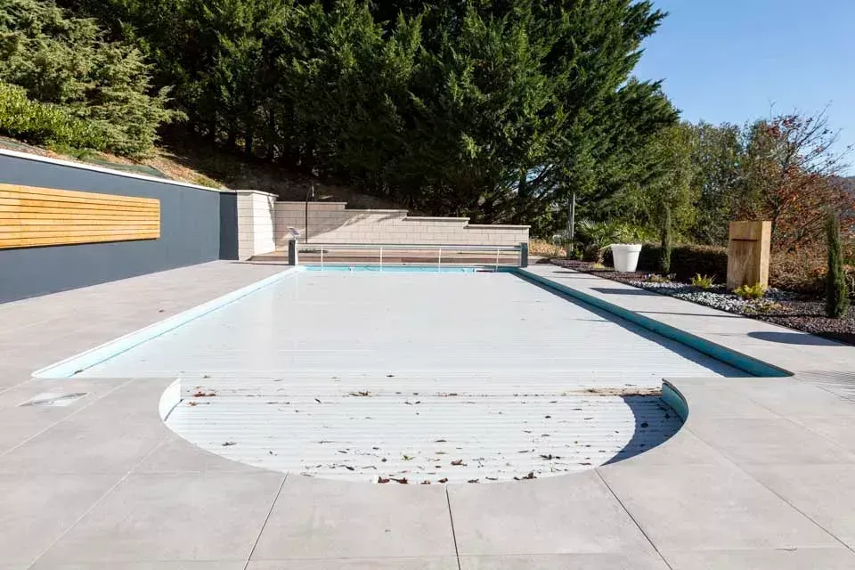 terrasse et piscine (2)